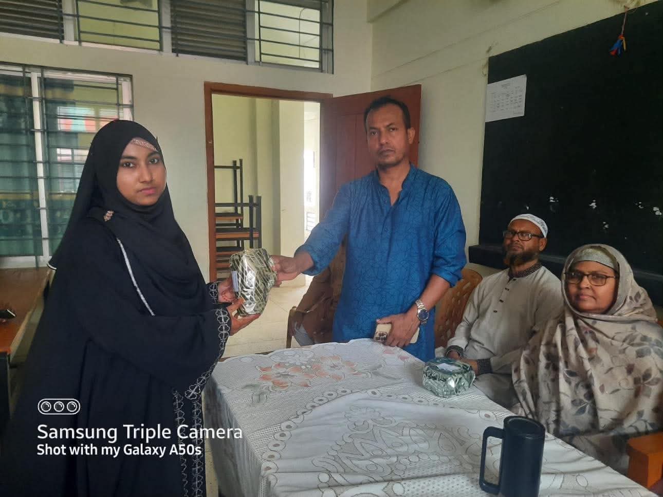 পবিত্র ঈদ-ই-মিলাদুন্নবী (সা.) উপলক্ষে আলোচনা সভা, হামদ-নাত ও কুইজ প্রতিযোগিতা আয়োজন